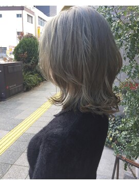 ニコアヘアデザイン(Nicoa hair design) グレーもいいけど嫌な黄色味だけとった絶妙ベージュ