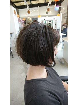 アンナ ヘアアンドアイズ(AnNa hair&eyes) ミニボブ
