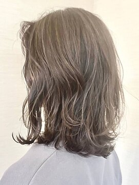 カルフール 草加本店(Carrefour) ツヤ感シルバー【カルフール草加】