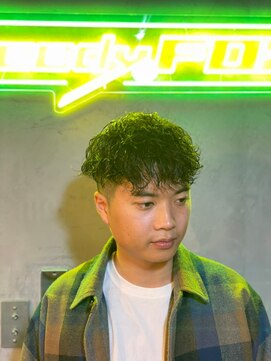 グリーディーフォックス 代々木(Greedy FOX) 韓国マッシュ/センタ-パ-ト/ツイストスパイラル/スキンフェード