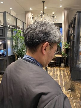 ナビッジ(NABIGE) 大人のメンズパーマ    スタイリスト今村