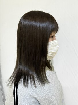 アッシュ 町田駅前通り店(Ash) カーキグレージュカラー