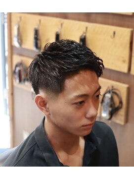 バーバーショップ スバル(BARBERSHOP SUBARU) ＜理容室＞＜バーバー＞メンズ短髪黒髪ショート