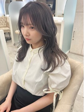 ネモネ バイ ミリー 梅田茶屋町(nemone by milly) ダークグレージュカラー　レイヤーカット　くびれヘア