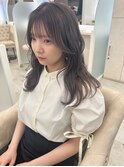 ダークグレージュカラー レイヤーカット くびれヘア