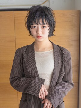 サロン シー(salon sea) salon sea とわ　黒髪でも軽く見えるウルフ