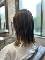 ハサミバイアトリエナガノ 千葉(8sami by atelier nagano)&nbsp;ショートボブ/センターパート/ツヤ髪/グラデーション/イヤリング