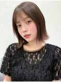 外ハネボブ大人ガーリー暗めカラーグレージュインナーカラー