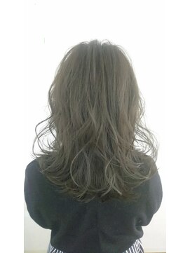 リアム ヘアアンドメイク(liam hair and make) アッシュ×柔らかミディアム