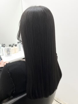 イレス 札幌駅前(IRESU) ミディアムヘア/斜めバング/グレージュカラー/シルキーベージュ