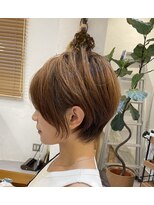 チリンバイロストシティー(Chillin by LOSTCITY)&nbsp;ショートボブショートカットくびれショートボブブリーチカラー