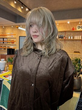 ジュール(JOULE'S) ホワイトブロンド/ロングウルフ/レイヤーカット