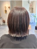 切りっぱなしボブ　艶カラー　ストレートスタイル