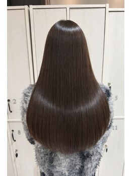 ハーツヘアーズ 五日市店(HEARTS hair's)の写真/☆大好評☆『スチームストレート』髪の芯まで潤いを届けるナノスチームを使用し、柔らかな自然な仕上がりに
