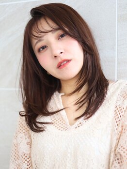 イト(ito)の写真/長さを変えなくても顔まわりのカットで印象が変わるレイヤースタイル♪ナチュラルに大人可愛い上品スタイル