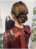 ルーズシニヨン 結婚式ヘア