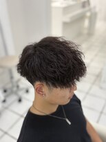 トイロ(toiro)&nbsp;王道にかっこいい！ツイストスパイラルパーマ！