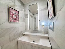 ［女性専用パウダールーム完備】女性専用レストルーム・パウダールームがございます。