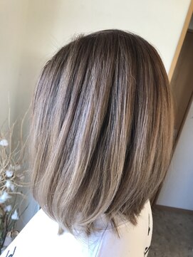 ヘアーアンドビューティー ルーツ(hair&beauty #roots) ミルクティーベージュ