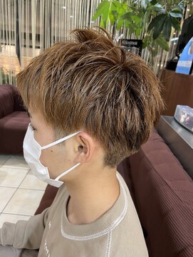 クオリス 上板橋店(QUALIS) 束感レイヤーショートモカベージュ【モテ髪カラー】