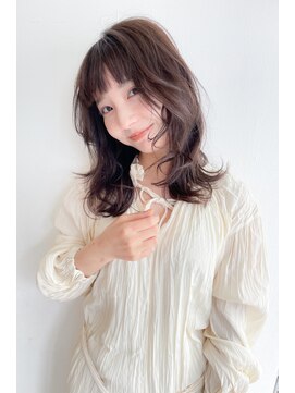 アルカ(arca) クビれミディアムレイヤー＋ブランジュカラー