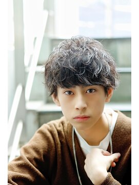 クオル 立川(QOL) ツイストスパイラル／メンズカット／波巻きパーマ／眉毛