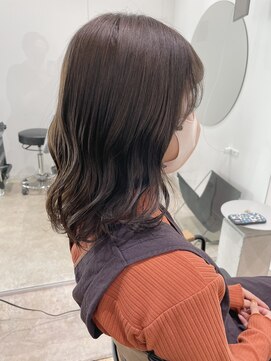 ヒトノワ(Hito.nowa) 赤みのないグレーベージュカラー