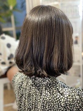 ツムグ 代官山店(TUMUGU) マチルダボブ×パープルブラック白髪ぼかしネイビーグレー