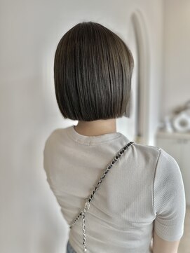 クム(QUMU) ミニボブ×シアグレージュ