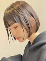 ノイカーム(noi Calm)&nbsp;顔周りレイヤーカットグレージュカラーくびれボブショートカット