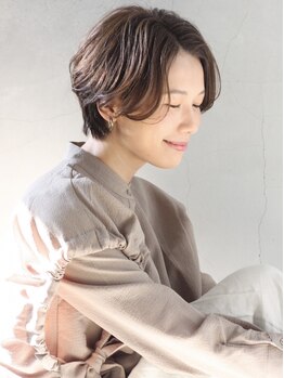 エクラ ヘアアンドビューティー(eclat hair & beauty)の写真/朝10時から営業◆白髪を活かすカラー、明るい白髪染めなどご相談OK！ダメージレスに理想のスタイルを―。