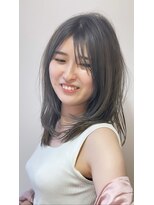 レヴィア(REVIA)&nbsp;レイヤーカット前髪カット顔まわりカット