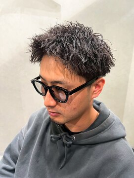 ヨロ(YOLO) スパイキーショート　ツイストスパイラル