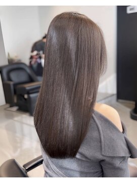 リス バイ ソヨン(Lis by SOYON) 《トレンドカラー×透明感グレージュ》