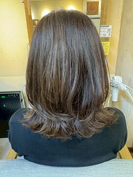 ヘアリゾート粋 ウナム 新宿東口店(enam) ミディアム/くびれ/レイヤーカット