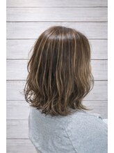 【白髪と上手につき合うカラー】[髪質改善/白髪ぼかし/ショート/ハイライト/中野]