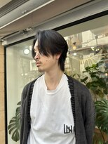 ミモザワークス(Mimosa Works)&nbsp;メンズ縮毛矯正で作る大人センターパートウルフ