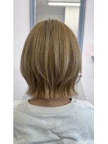 ヘアーサロン ラシア(hair salon Lasia)&nbsp;大人ショートボブ/ぱっつんボブ/ブロンドベージュ/重めショート