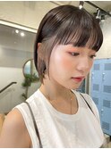 渋谷インナーカラーミルクティーベージュ切りっぱなしボブカット