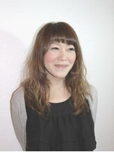 マルルゥ ビー ヘアー(MAURURU b.hair) 亀谷 佳美