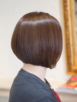 ノブ 大船 アネックス 【NOB ANNEX 大船店】モードなボブグラデーション　小顔カット