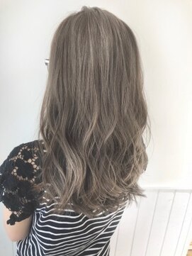 ネオリーブ クーロ(Neolive curro) アディクシーカラー使用☆赤み除去グレージュカラー