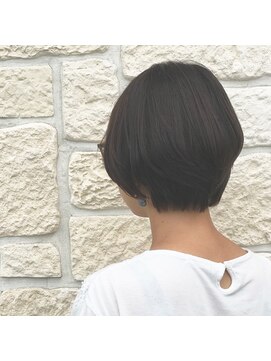 アリーナ 緑が丘店(arena) 美フォルムレイヤーショートボブ