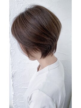 ムーンジェジェ(moon jeje) えりあし収まる♪大人可愛い小顔ひし形ショートボブby柴立吉之助