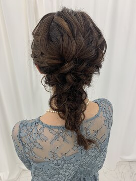 アリー(ALLIE´) ◯キレイめ編み下ろし【BEAUTY SALON ALLIE´】