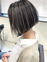 トルネード(TORNADO)&nbsp;外国人風ハイライトバレイヤージュショートボブ  グレージュ