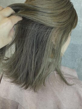 アンダーバーホワイト 金沢店(_WHITE) イヤリングカラー