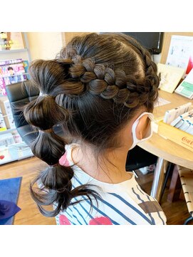 クローバー(CLOVER) ♪キッズ…ピン無し、かわいい編み込みタマネギポニーテール♪