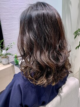 ステアケース 武蔵小杉店(stair:case) 大人ミディアム コテ巻きパーマ