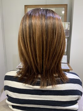 ユーネリー(U-NERY) ミディアムスタイル